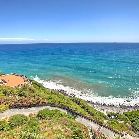 Il Faro Sul Mare - Total Sea View - Happy Apartament *